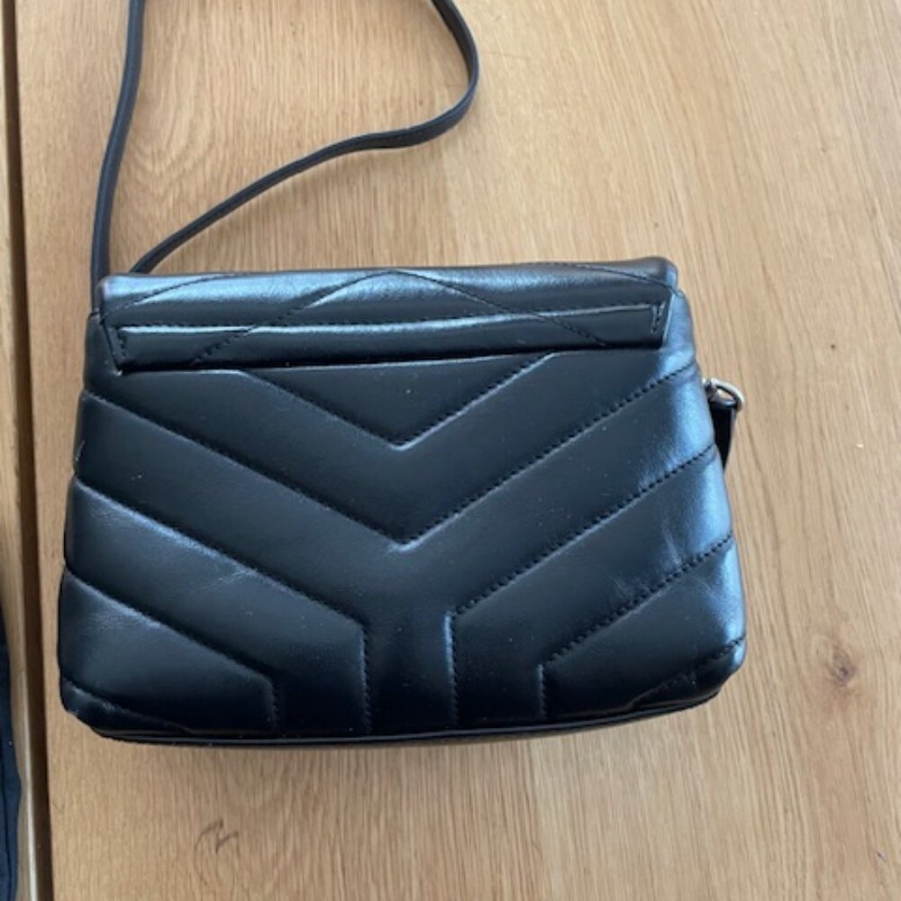 Saint Laurent Calfskin Y Quilted Monogram Toy Loulou Crossbody Bag Black - Picture 10 of 15